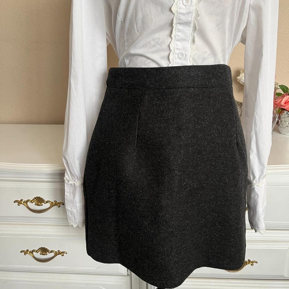Shein black wool mini skirt - Picture 2 of 4